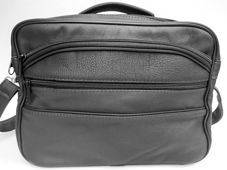 Torba męska MONA W309 z matowej skóry naturalnej – widok z przodu, elegancka torba dwukomorowa do pracy.