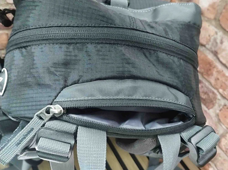 Plecak 40L kieszeń górna na zamek