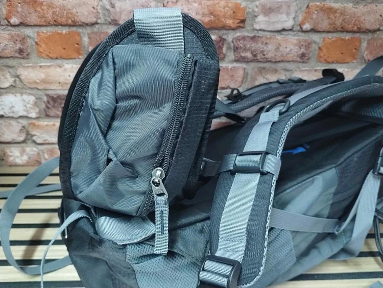 Plecak 40L pas biodrowy kieszenie na zamek