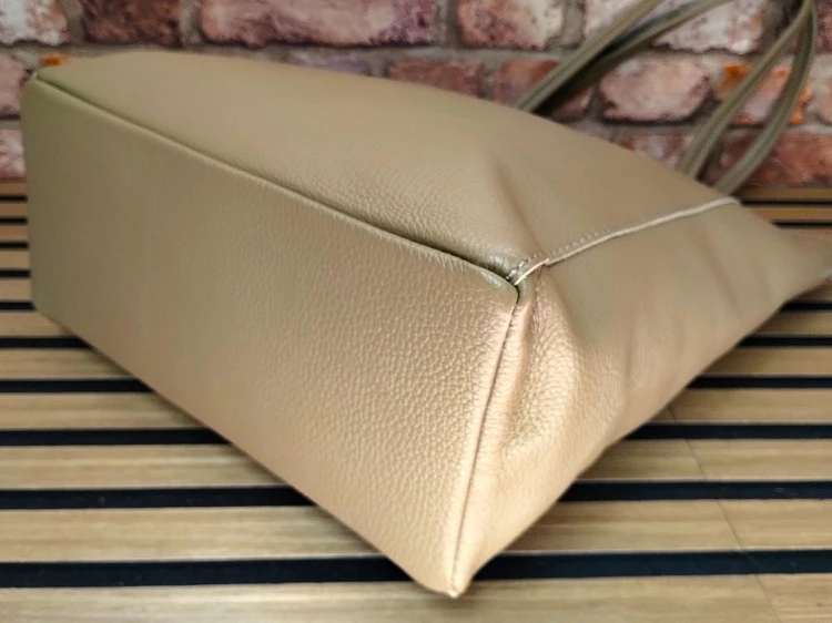 torebka skórzana shopper cappuccino spód szerokie stabilne dno