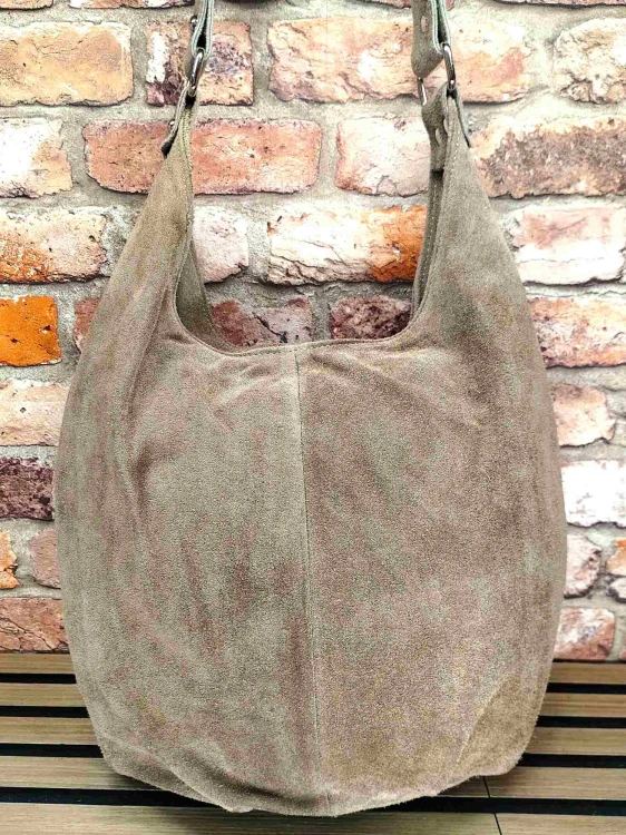 torebka zamszowa worek cappuccino przód jasny elegancki styl